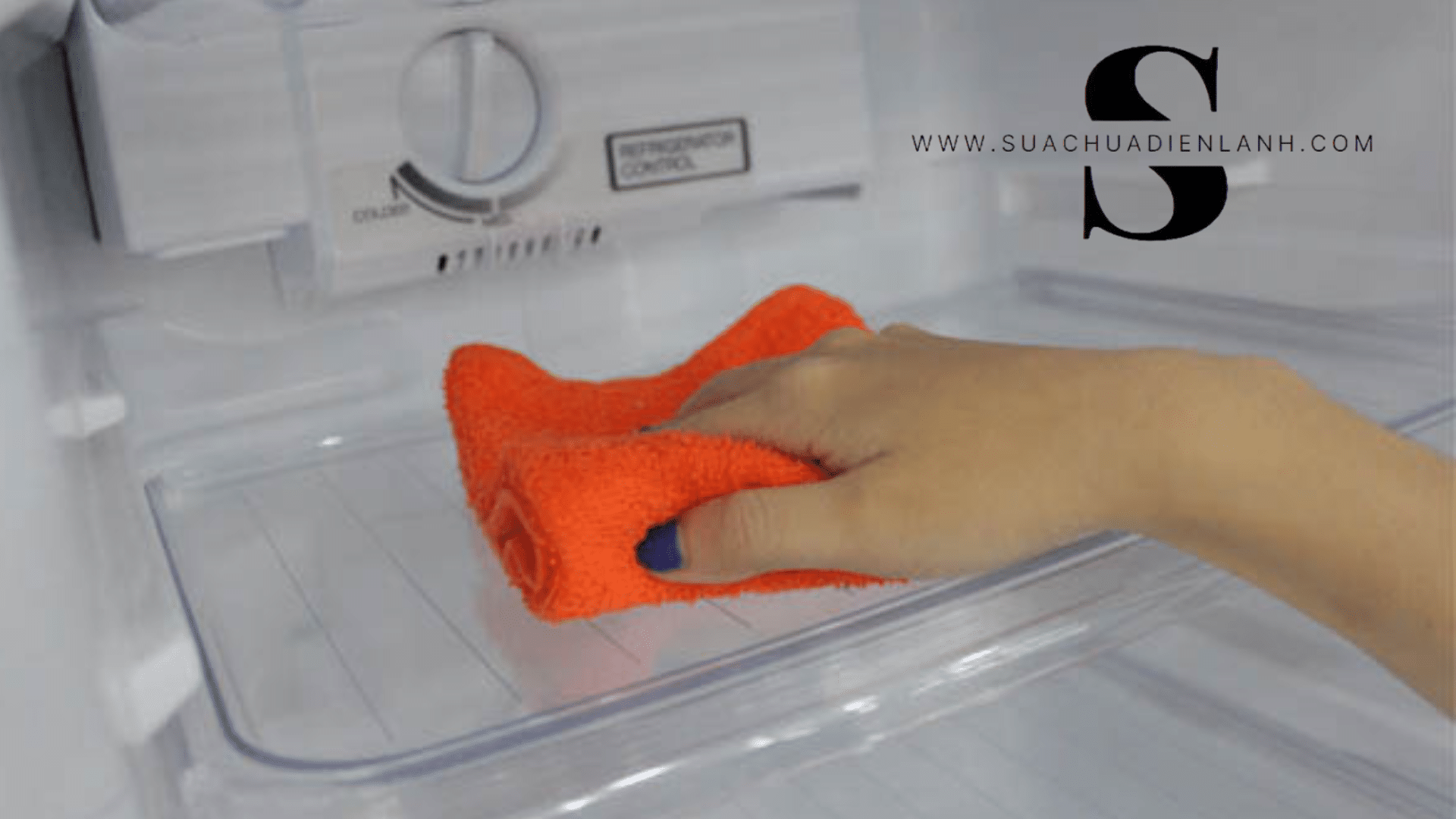 Cách sửa tủ lạnh bị rò rỉ nước