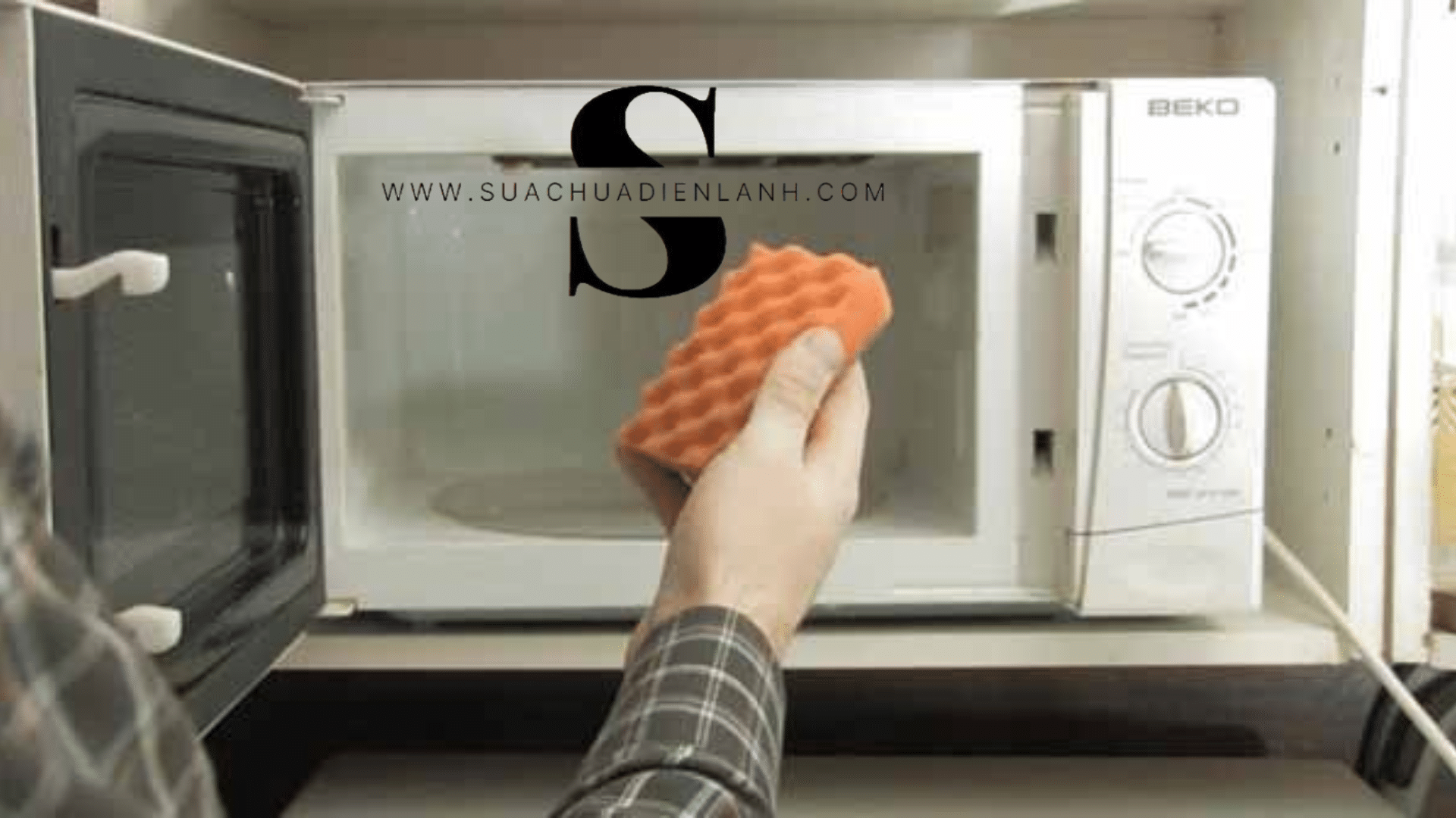 4 cách vệ sinh lò vi sóng cực dễ